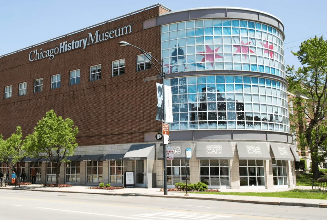 Image of the outside of the Chicago History Museum